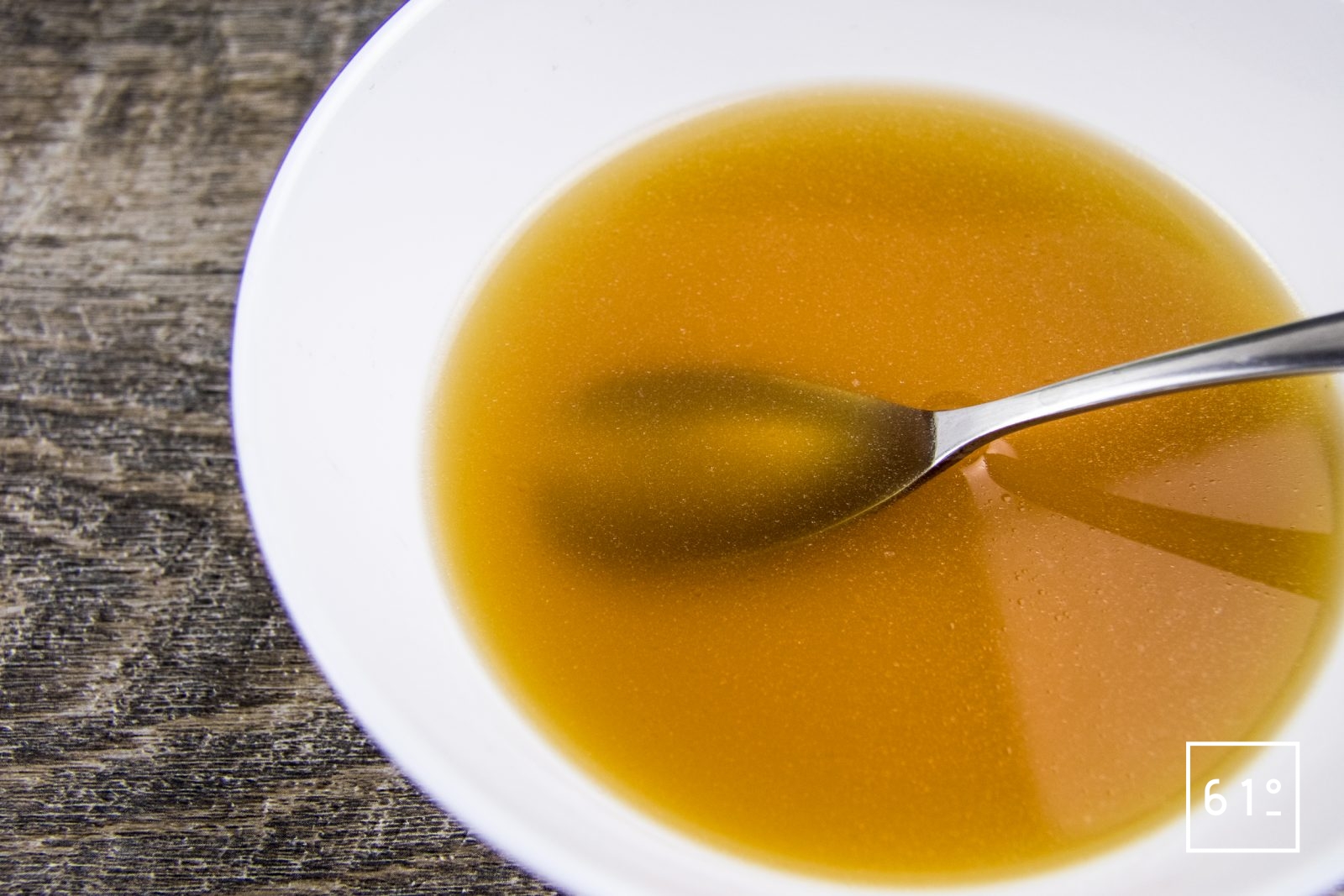 Comment réaliser un fond, un bouillon, un fumet Technique 61°Degrés