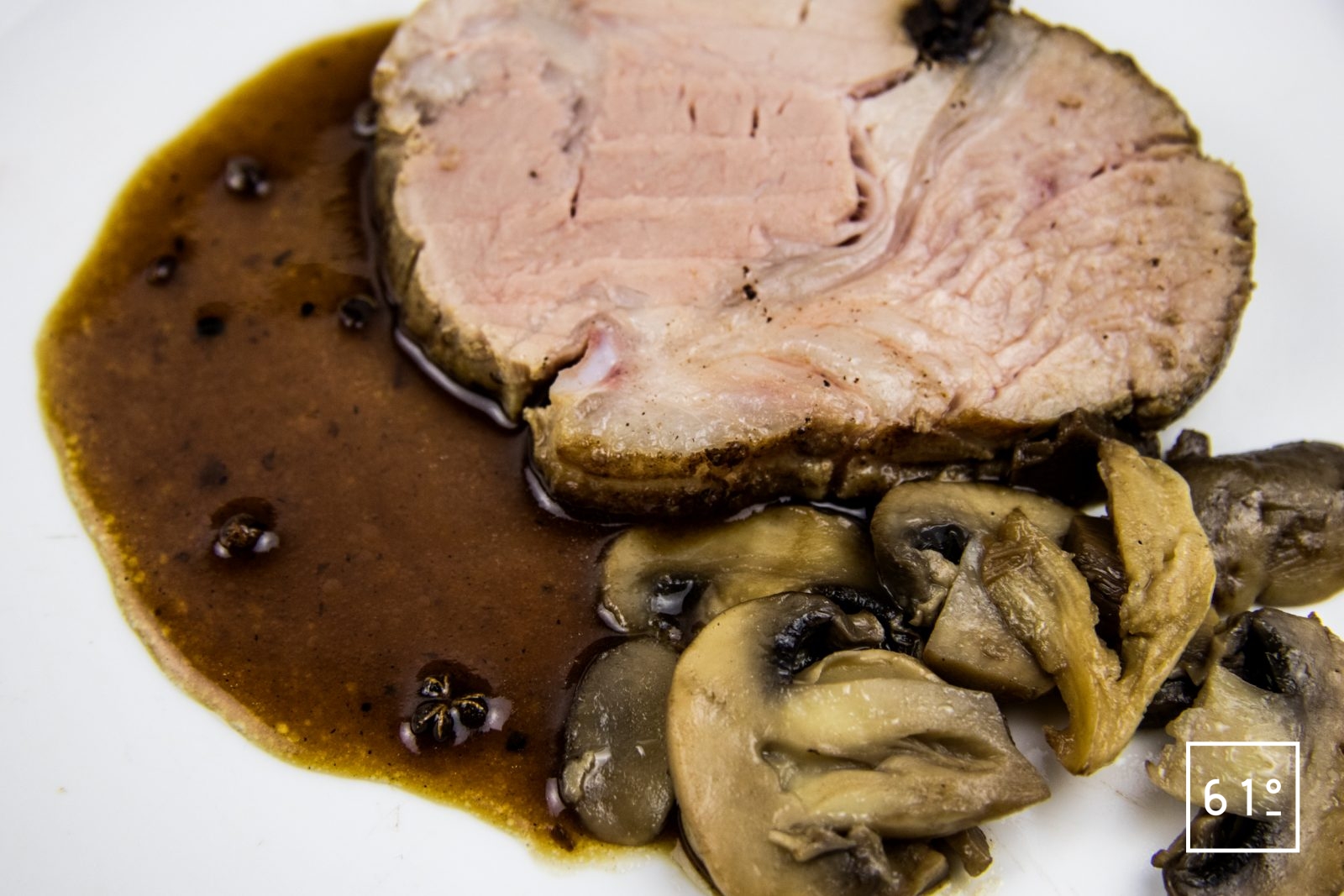 Rôti de porc à l’ail noir | Recette | 61°Degrés