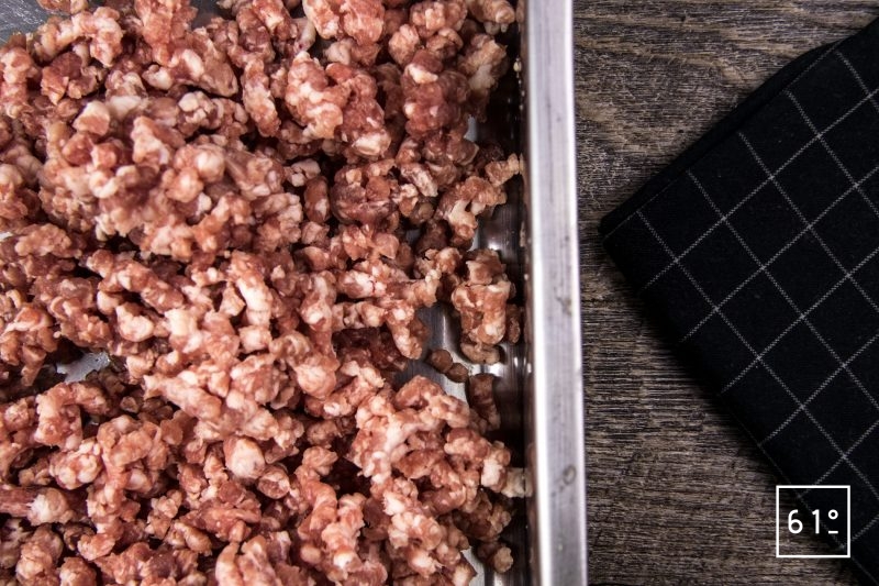 Cromesquis de porc et bisque de crustacés - hacher la viande et le gras