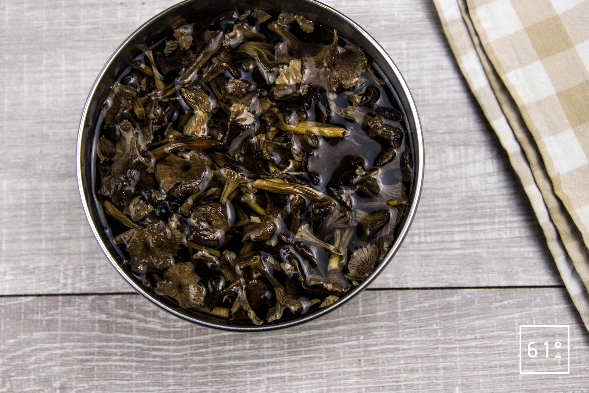 Ballotine de canard aux chanterelles et foie gras Recette 61°Degrés