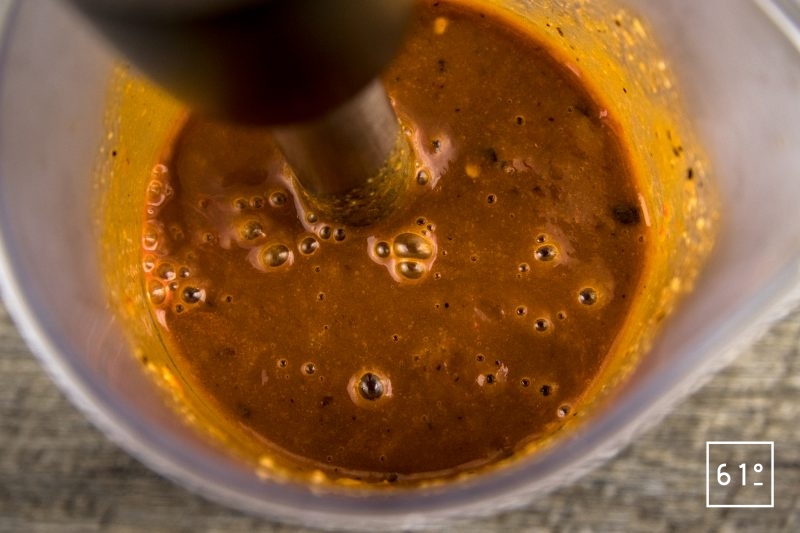 Sauce pimentée au Trinidad Moruga Scorpion et Bhut Jolokia - mixer
