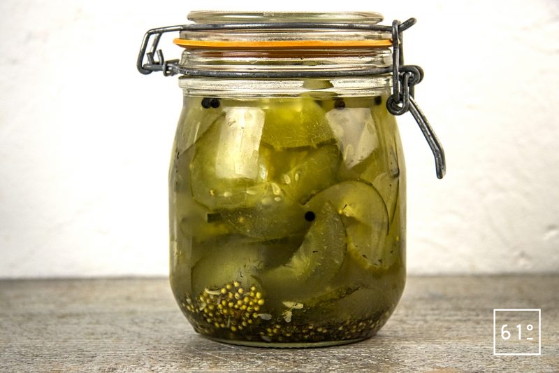 Pickles de concombre - mettre en bocal