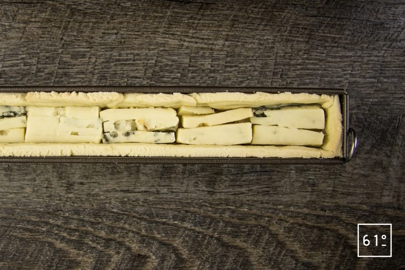 Pâté croute aux morbiers, aux tommes du Jura et aux morilles - compléter avec le reste de fromages