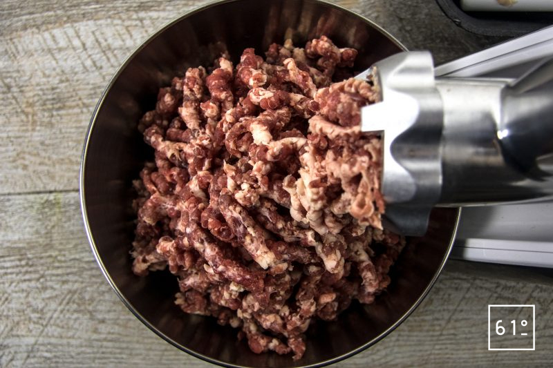 Fond de bœuf - hacher la viande