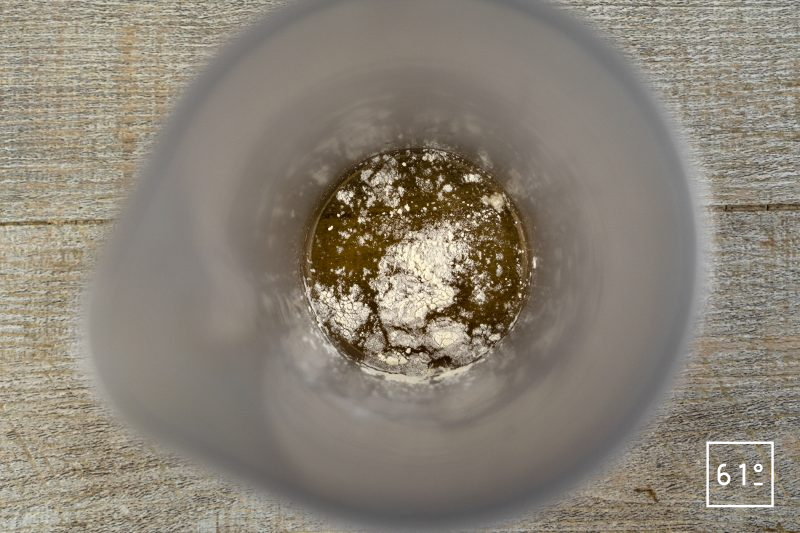Caviar de vinaigre - ajouter l'alginate de sodium et la gomme xanthane au vinaigre