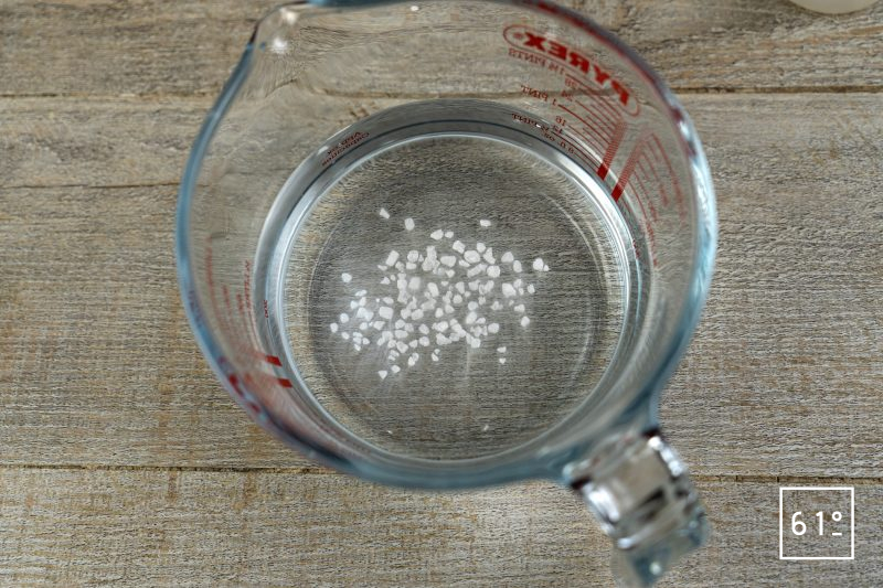 Caviar de vinaigre - ajouter le chlorure de calcium à l'eau