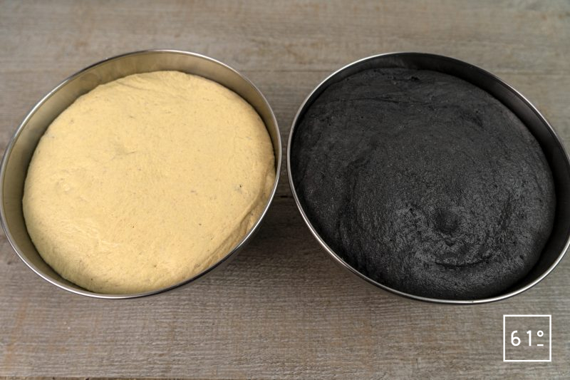 Pain bicolore au charbon et maïs - première fermentation