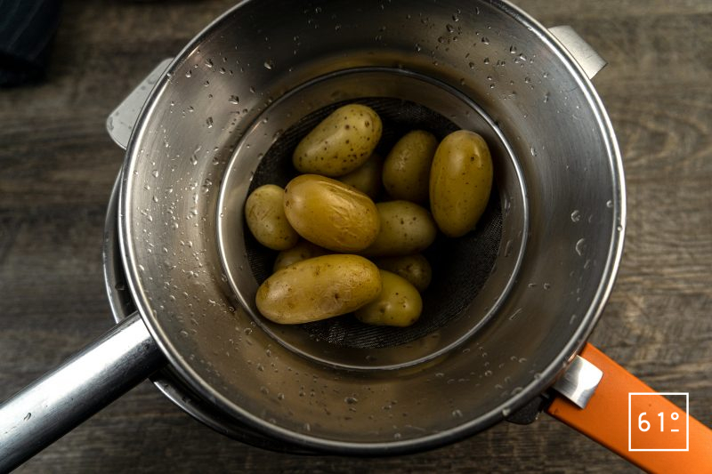 Cailloux pomme de terre - égoutter les pommes de terre après cuisson