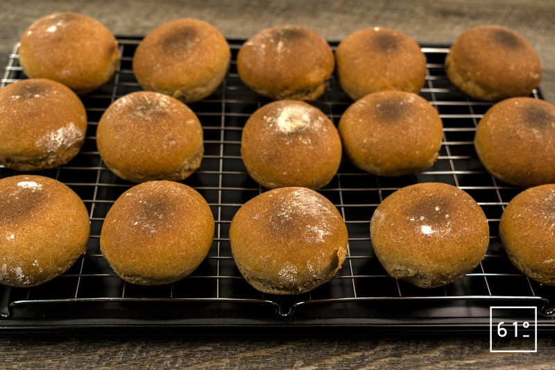 Muffin anglais - laisser refroidir sur une grille