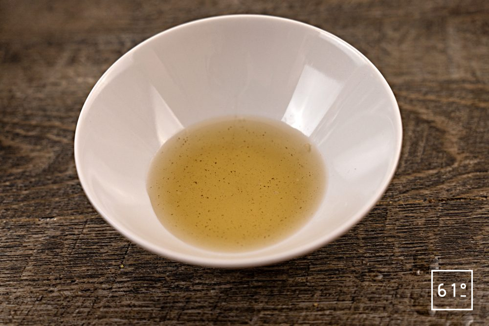 Bouillon de bœuf à l’ail et au romarin Recette 61°Degrés